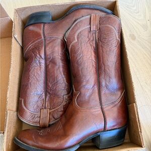 Celebrity owned men’s Cowboy Boots